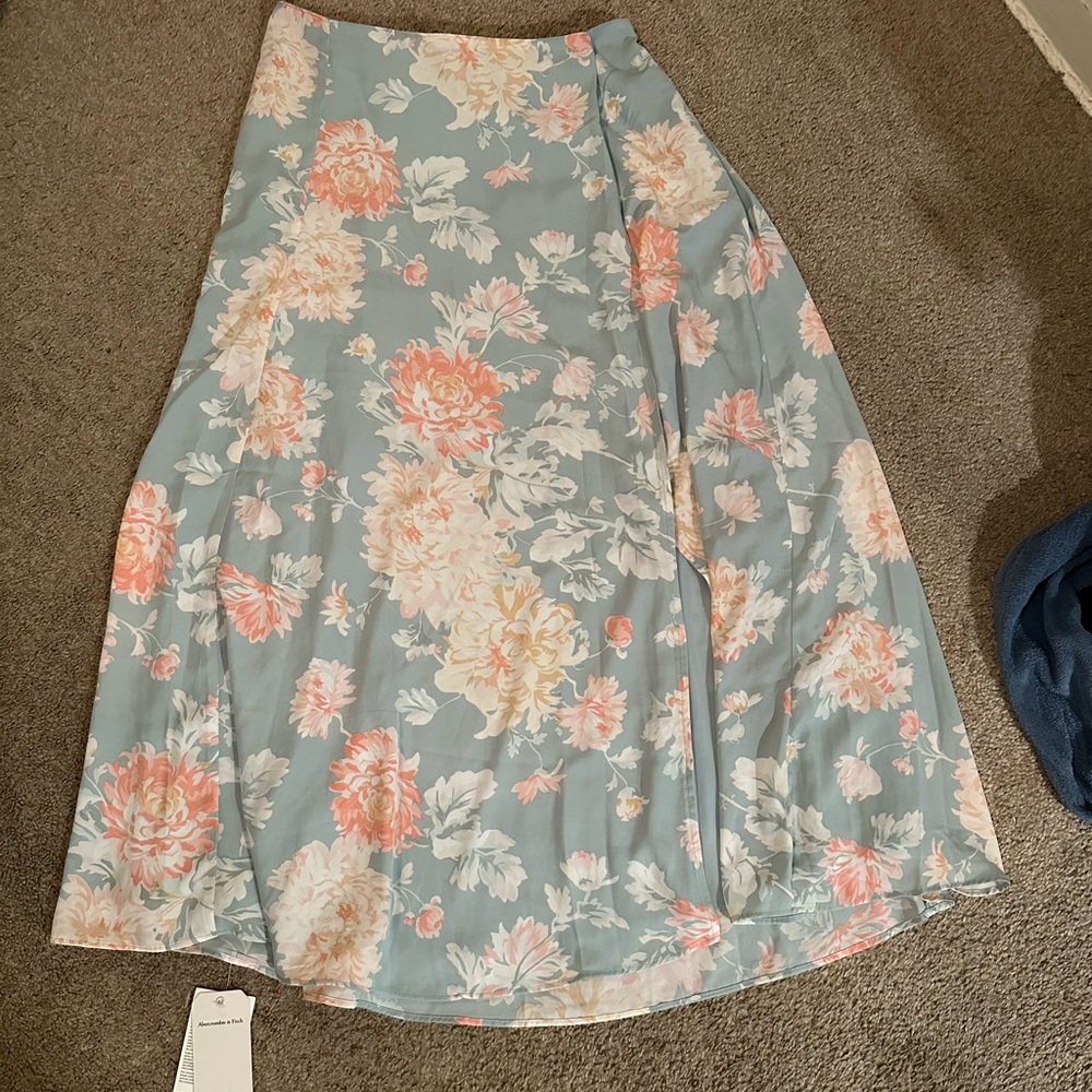 NWT Abercrombie Midi Skirt